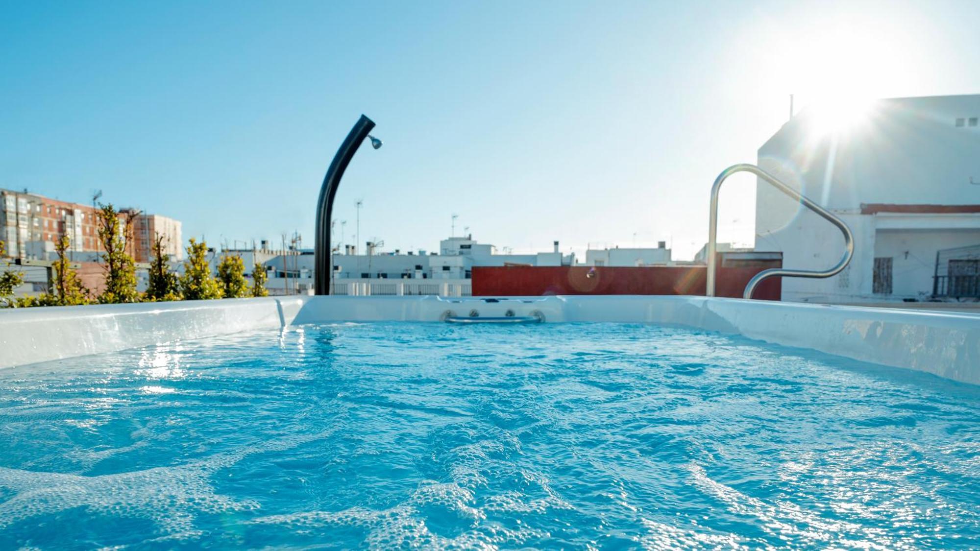 Aparthotel Luz De Gades - Suites Spa Gym - Adults Only Cádiz Eksteriør billede