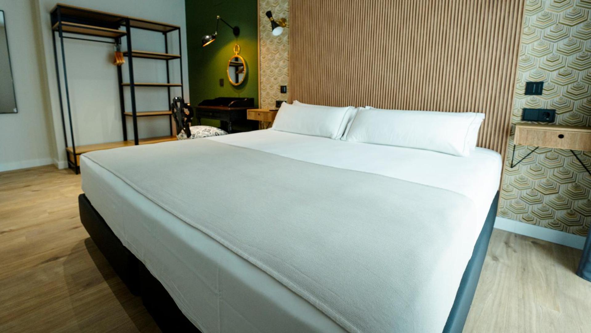 Aparthotel Luz De Gades - Suites Spa Gym - Adults Only Cádiz Eksteriør billede
